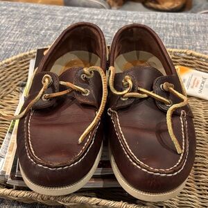 GH Bass "Hampton Core 2" Brown Leather Boat Shoes. 9W. Minimal wear.